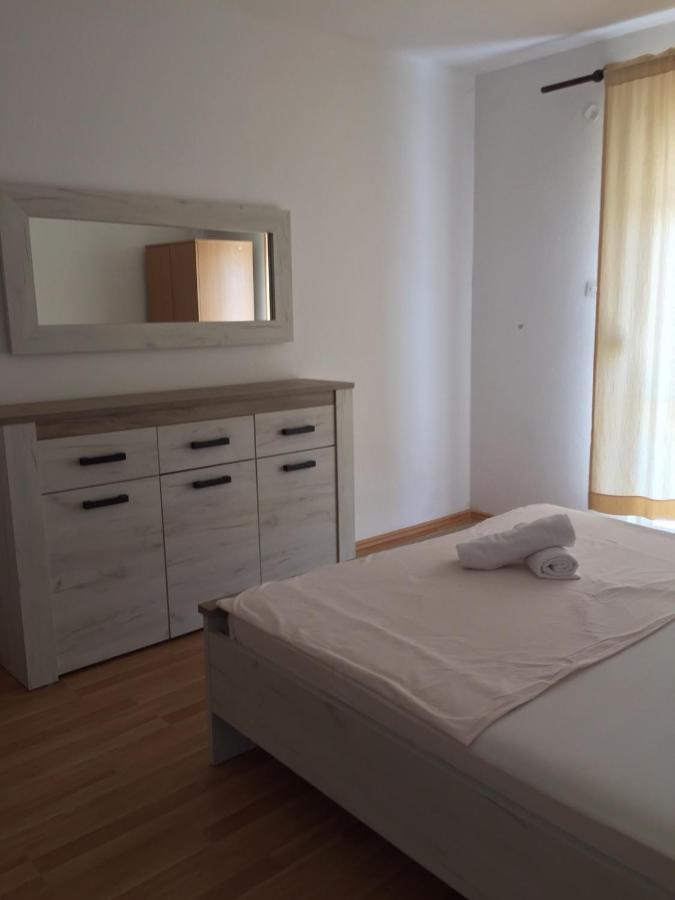 Em Apartments Ulcinj Kültér fotó