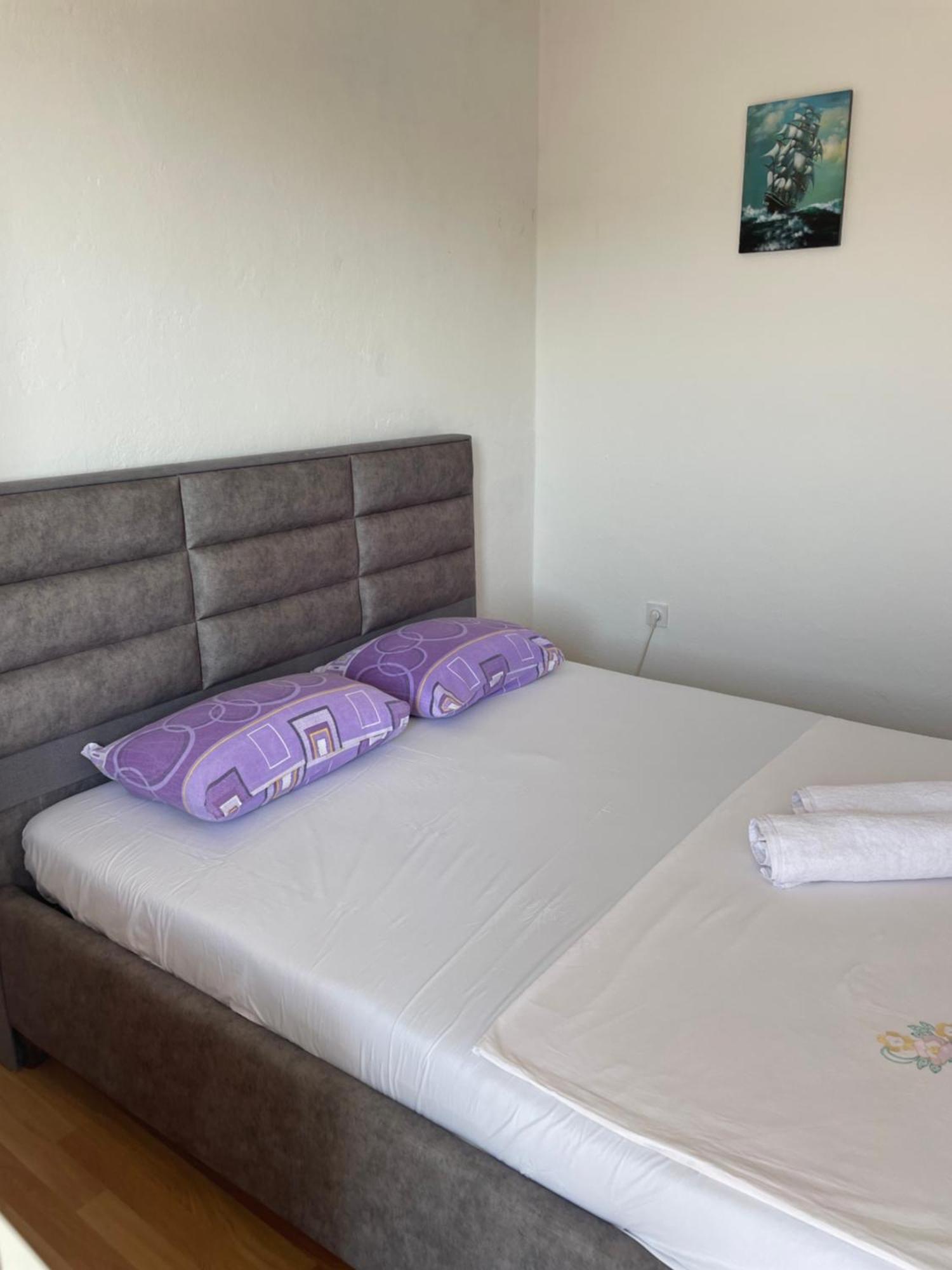 Em Apartments Ulcinj Kültér fotó